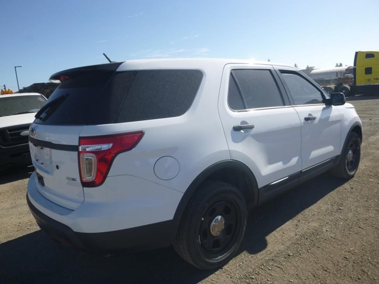 2013-ford-explorer-image-3