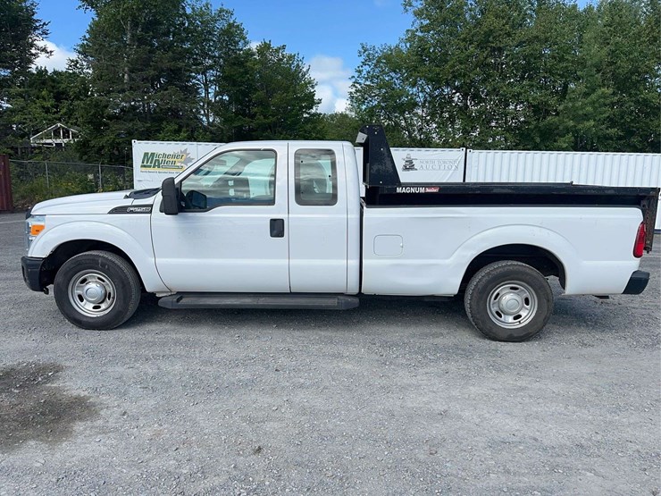 2016-ford-f250-xl-image-8