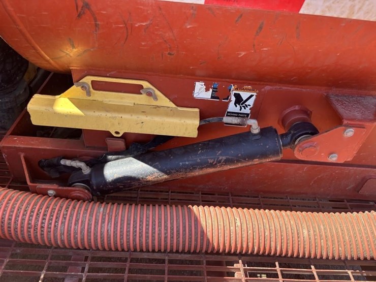 2007-ditch-witch-fx60-image-33