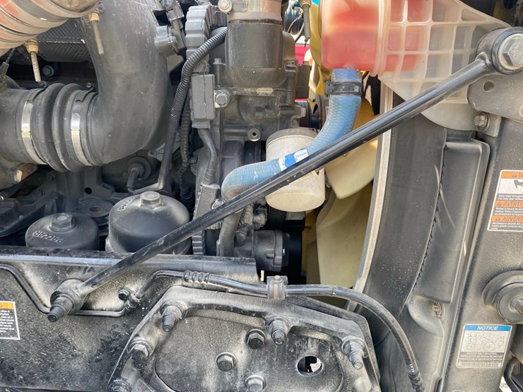 2019-peterbilt-579-image-37