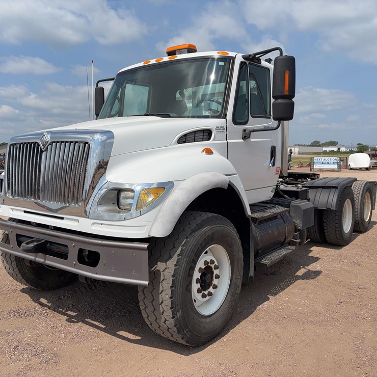2007 INTERNATIONAL 7600