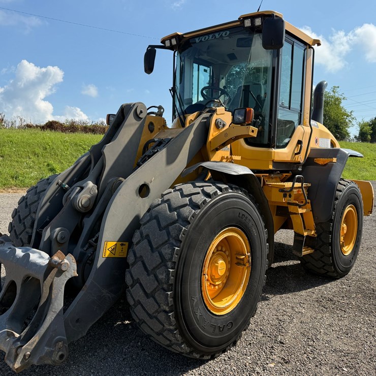 VOLVO L90G