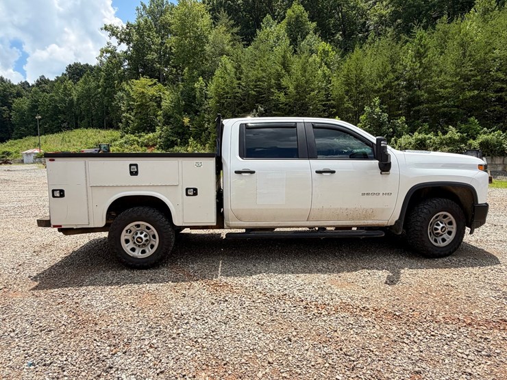 2020-chevrolet-3500hd-image-7