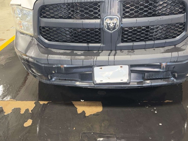 2014-dodge-1500-image-36