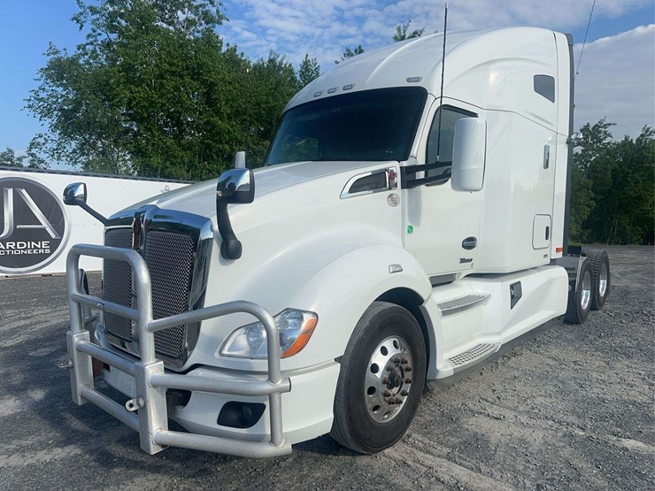2022-kenworth-t680-image-1