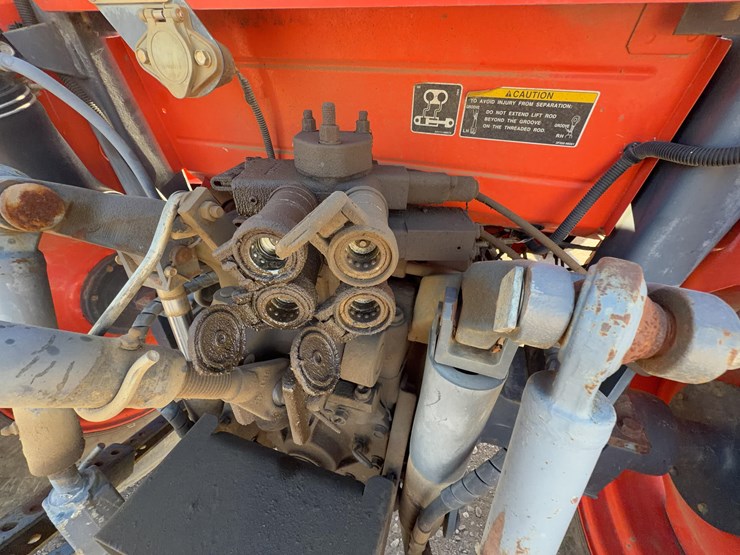 kubota-m6060-image-25