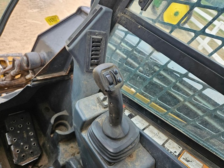 deere-328e-image-27