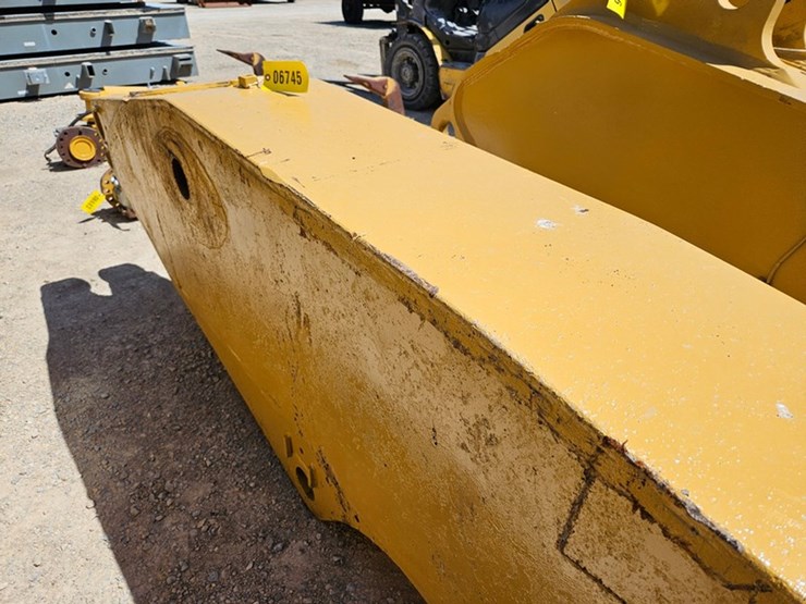 caterpillar-14-image-14