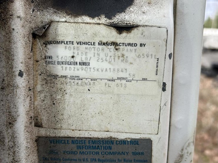 1989-ford-l9000-image-105