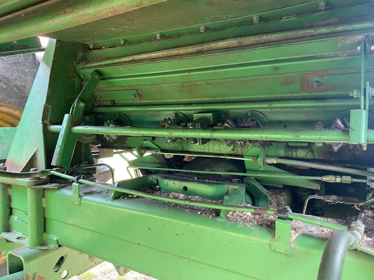 john-deere-4420-combine-image-42