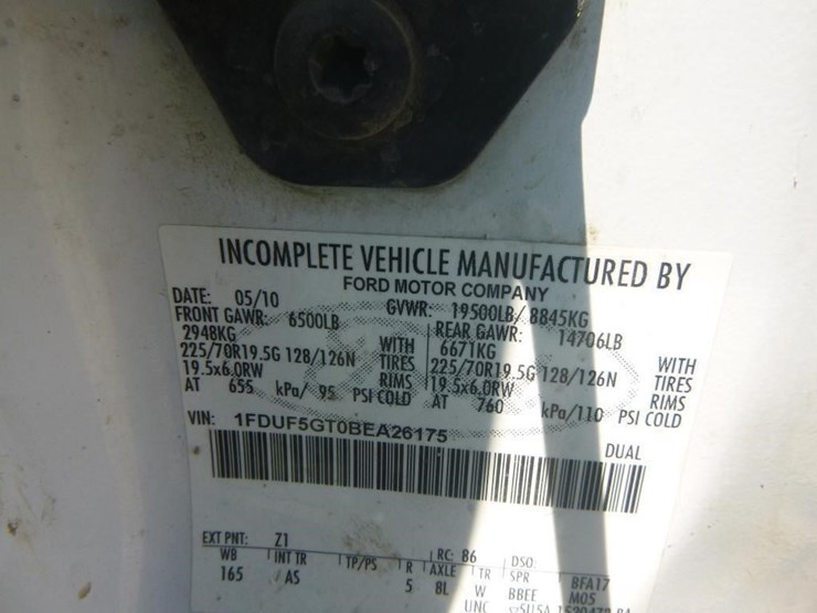 2011-ford-f550-image-25