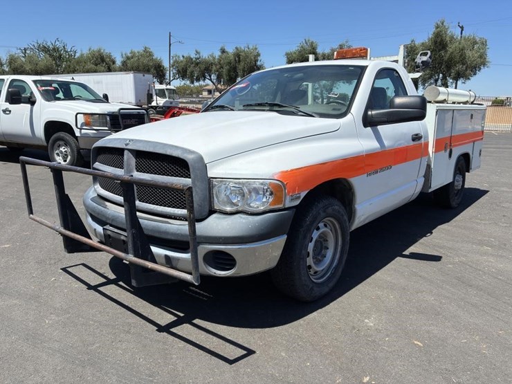 2005-dodge-ram-2500-image-1