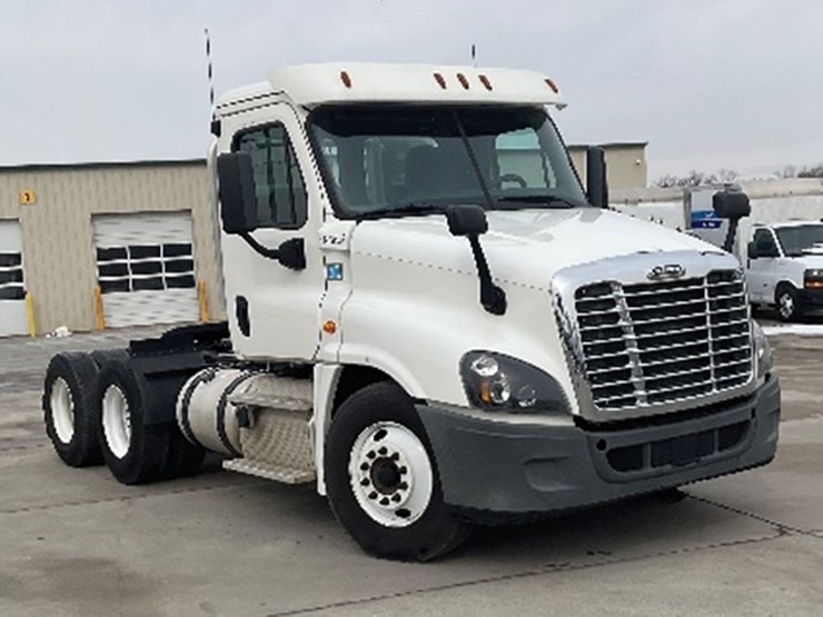 2018-freightliner-cascadia-125-image-1