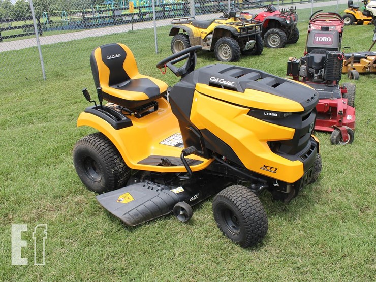 2023-cub-cadet-xt1-lt42b-image-1