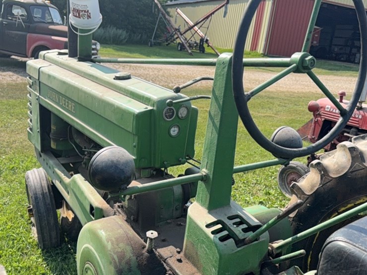 john-deere-b-image-35