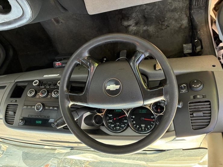 2009-chevrolet-3500hd-image-14