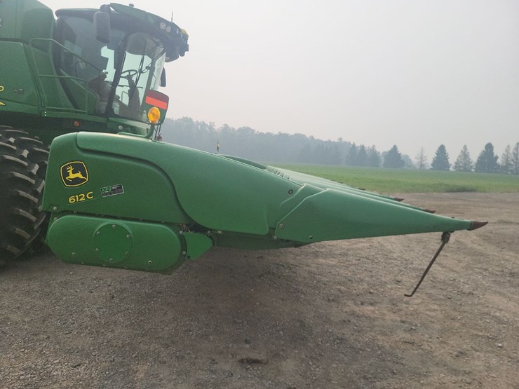 2014-john-deere-612c-corn-head---field-ready-image-5