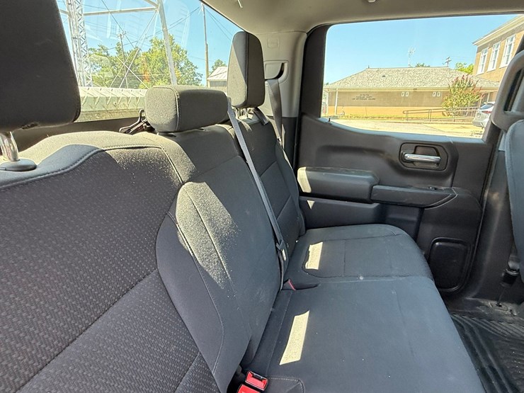 2021-chevrolet-silverado-1500-image-30