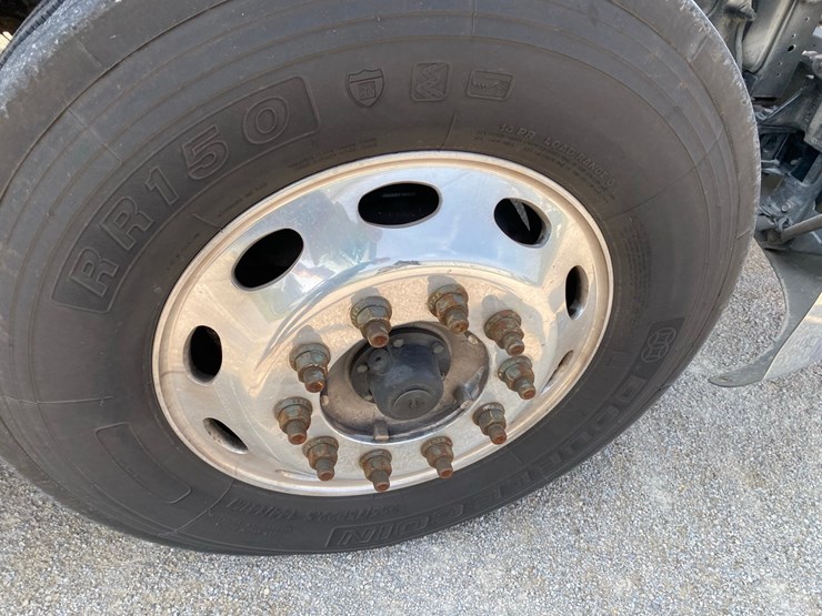 2019-peterbilt-579-image-55