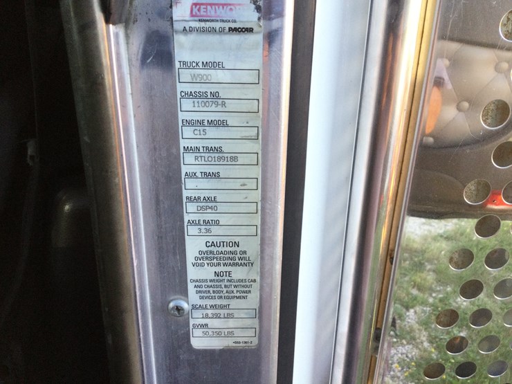 2006-kenworth-w900-image-22