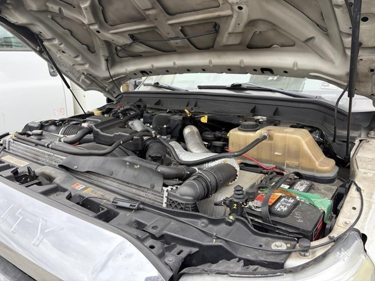 2015-ford-f550-xlt-image-7