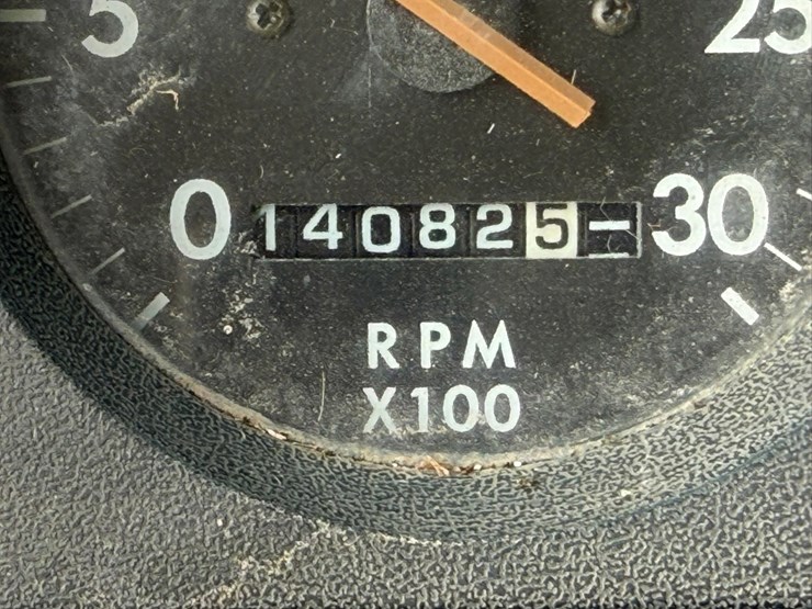 2000-freightliner-fl60-image-54