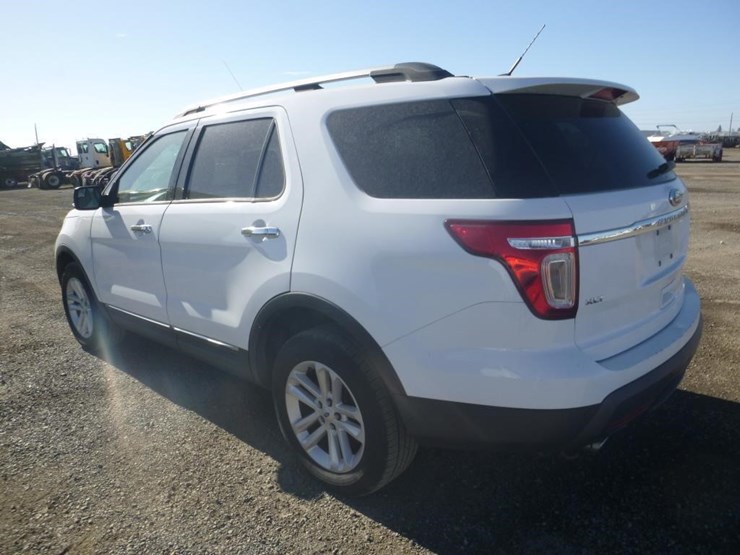 2014-ford-explorer-image-4