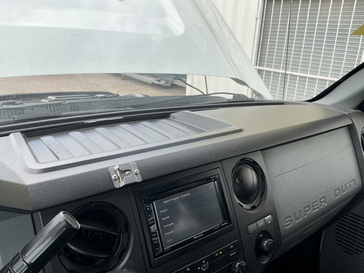 2012-ford-f550-image-22