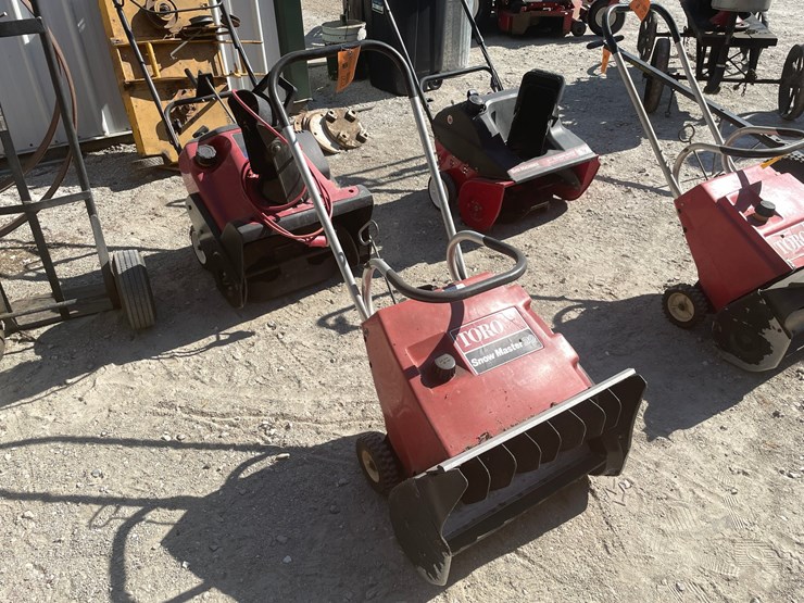 #2127-•-toro-snowmaster-20-image-2