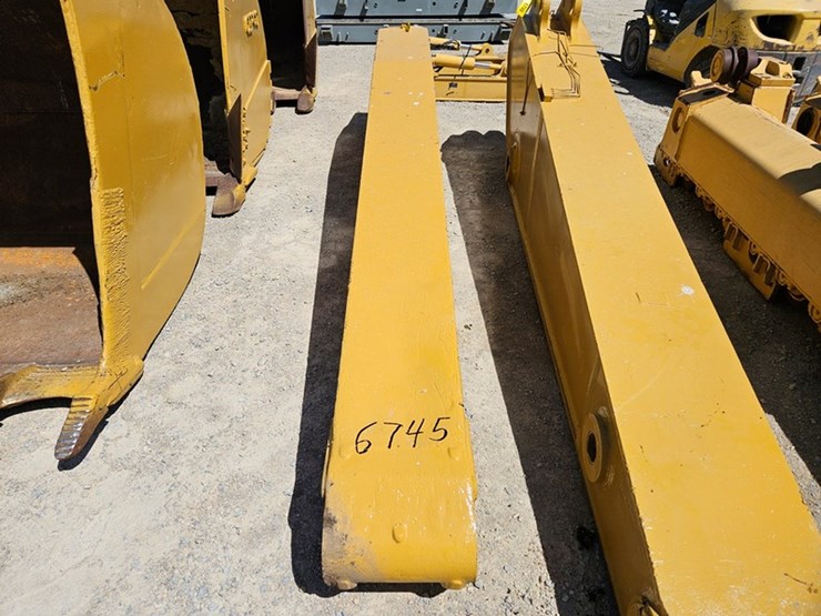 caterpillar-14-image-5