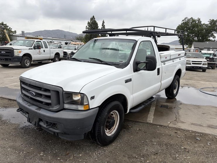 2004-ford-f350-image-1