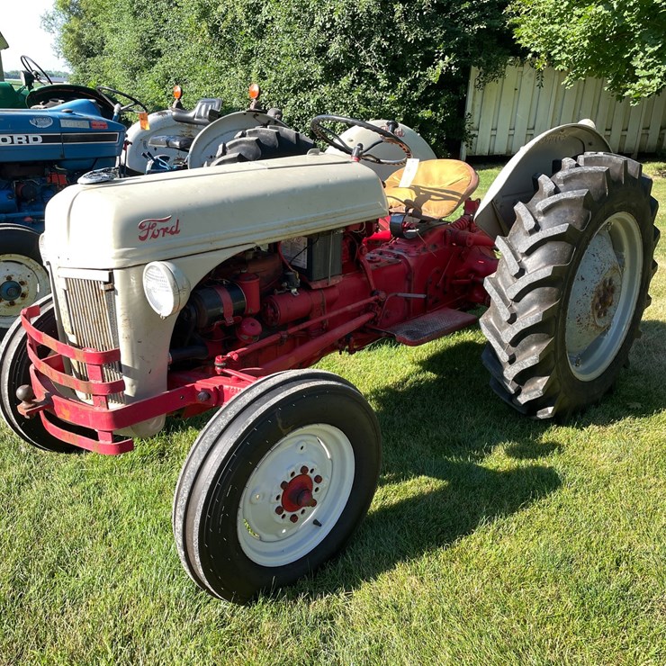 1952 FORD 8N