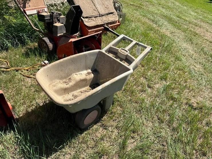 rubbermaid-cart-image-3