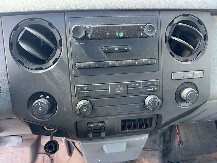 2016-ford-f250-xl-image-25
