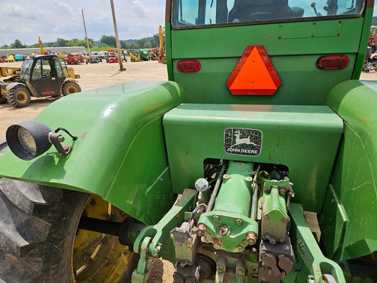 john-deere-8430-image-21
