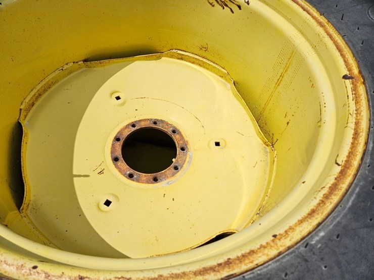 john-deere-8430-image-50