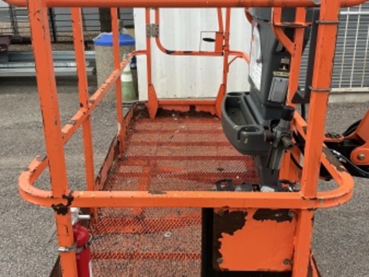 2009-jlg-800a-image-22