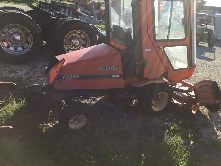 1998-kubota-f2260-image-3