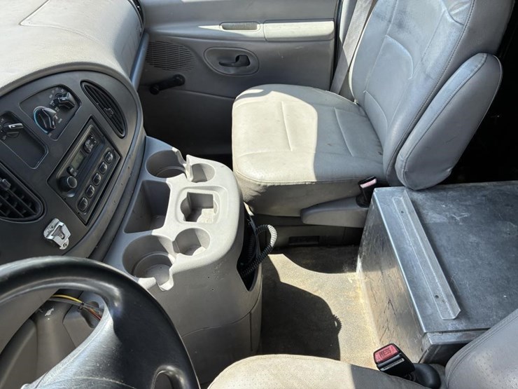 2001-ford-e350-image-20