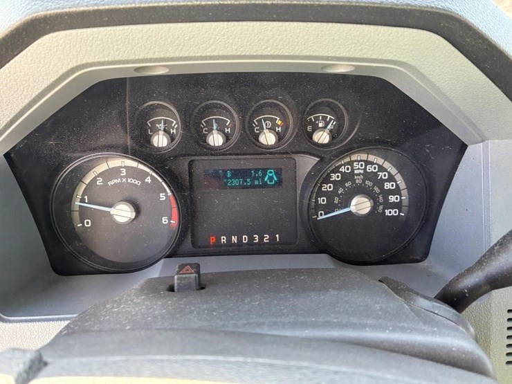 2011-ford-f550-image-19