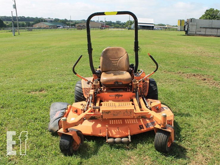 scag-turf-tiger-61-zero-turn-mower-9601-image-2