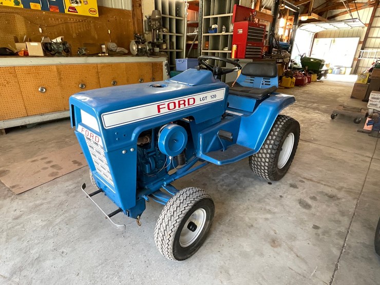 ford-tractor-image-1