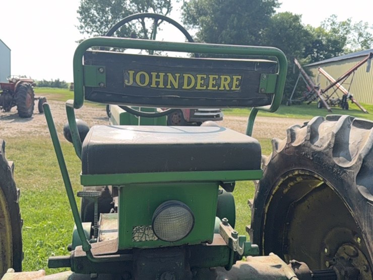 john-deere-b-image-31