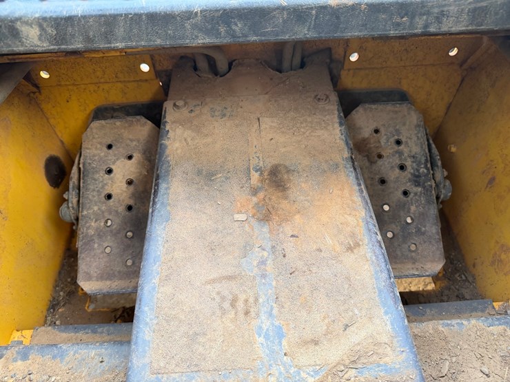 #4069-•-new-holland-ls180-wheeled-skid-steer-image-52
