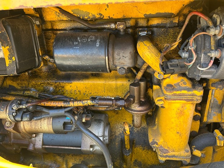john-deere-610b-backhoe-image-13