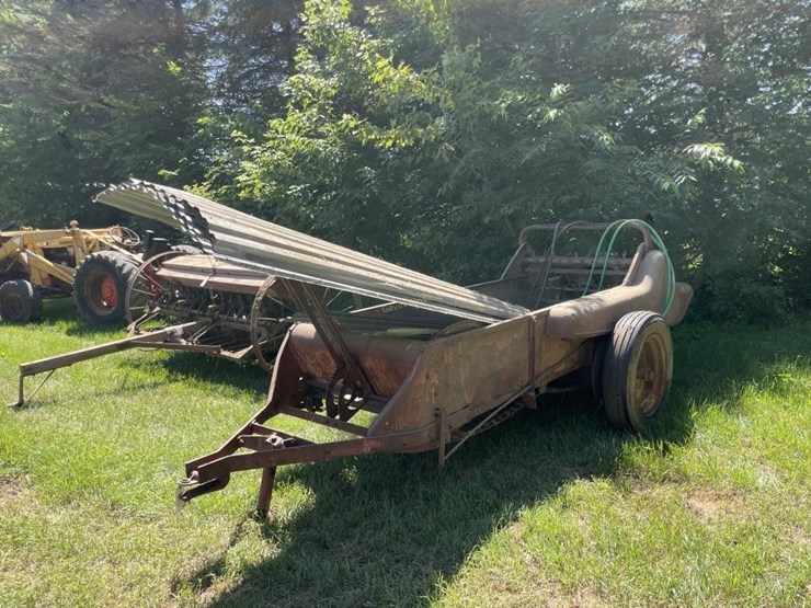 ground-driven-manure-spreader-image-3