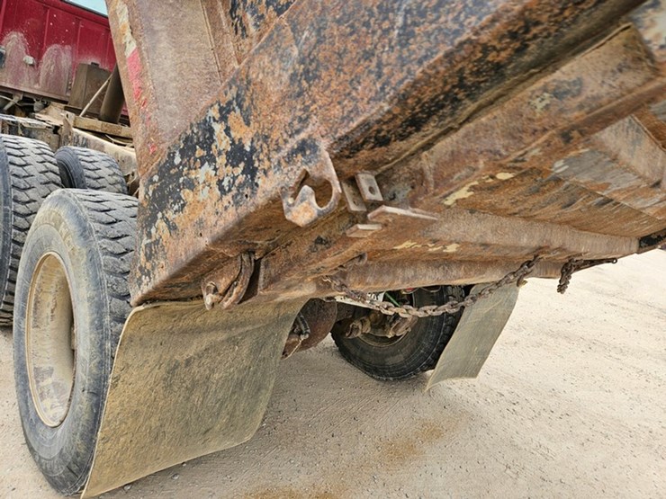1995-ford-l8000-image-21