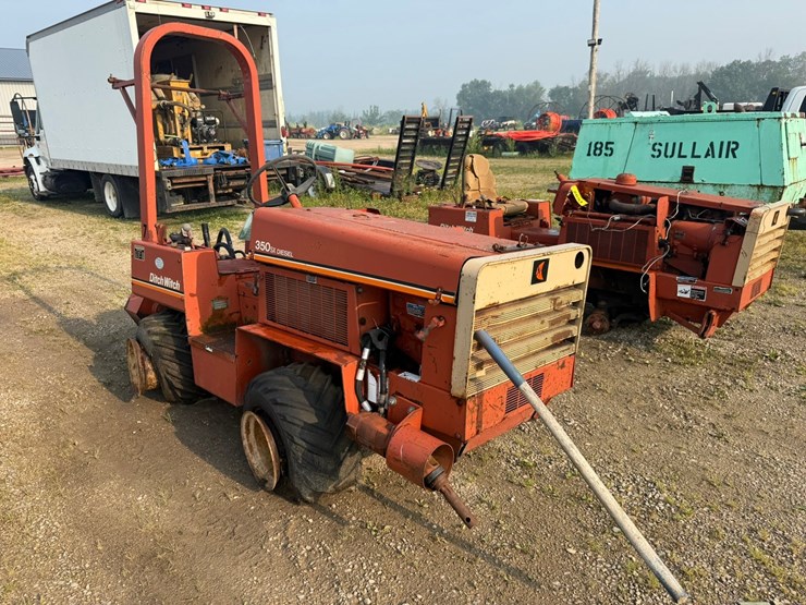 ditch-witch-350sx-image-7