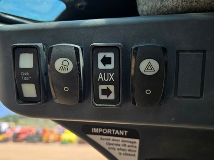 deere-330g-image-25