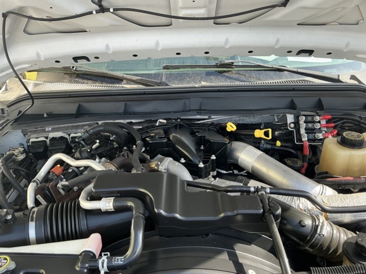 2016-ford-f550-image-15
